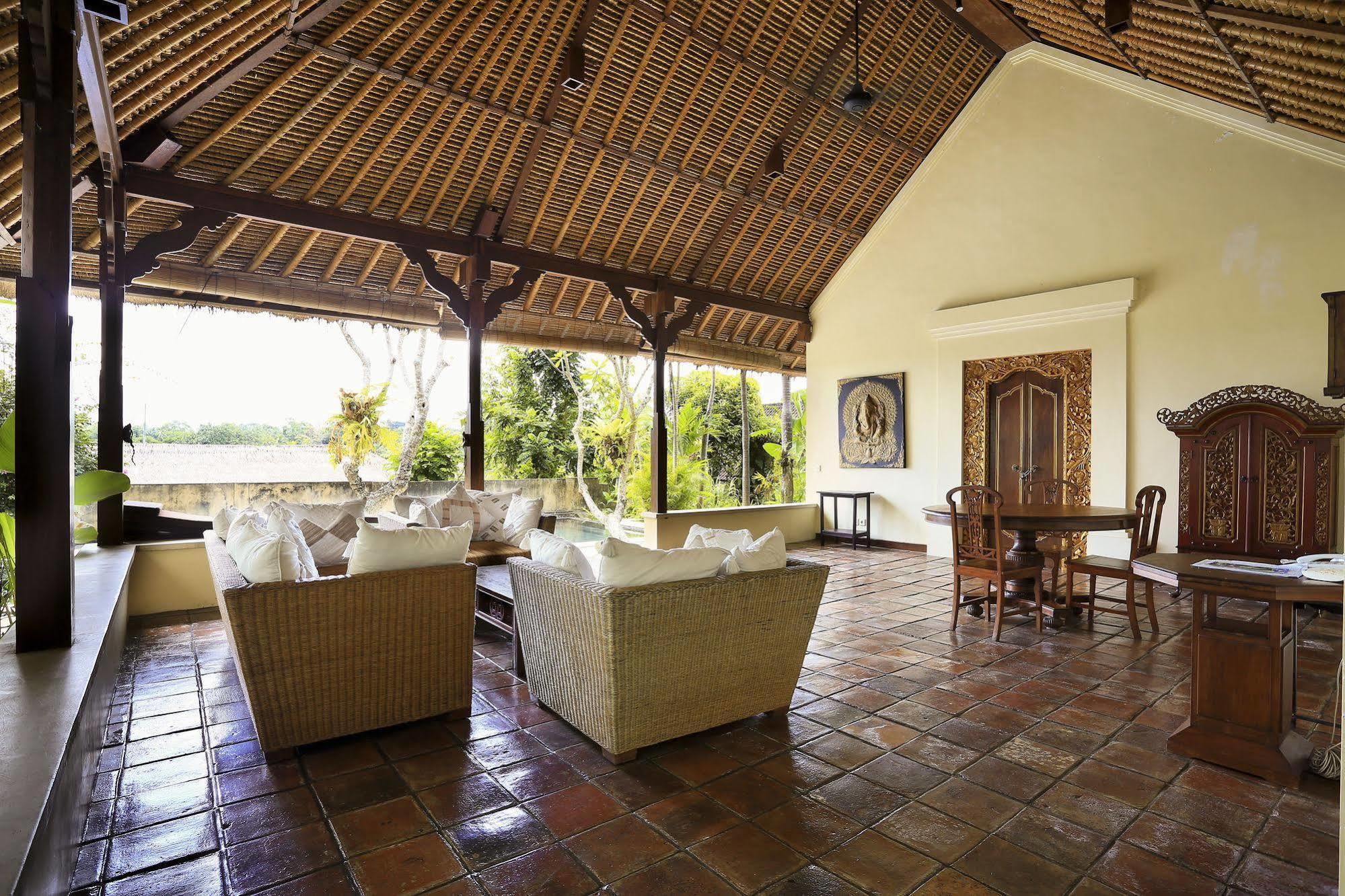 Gayatri Ubud Exterior photo