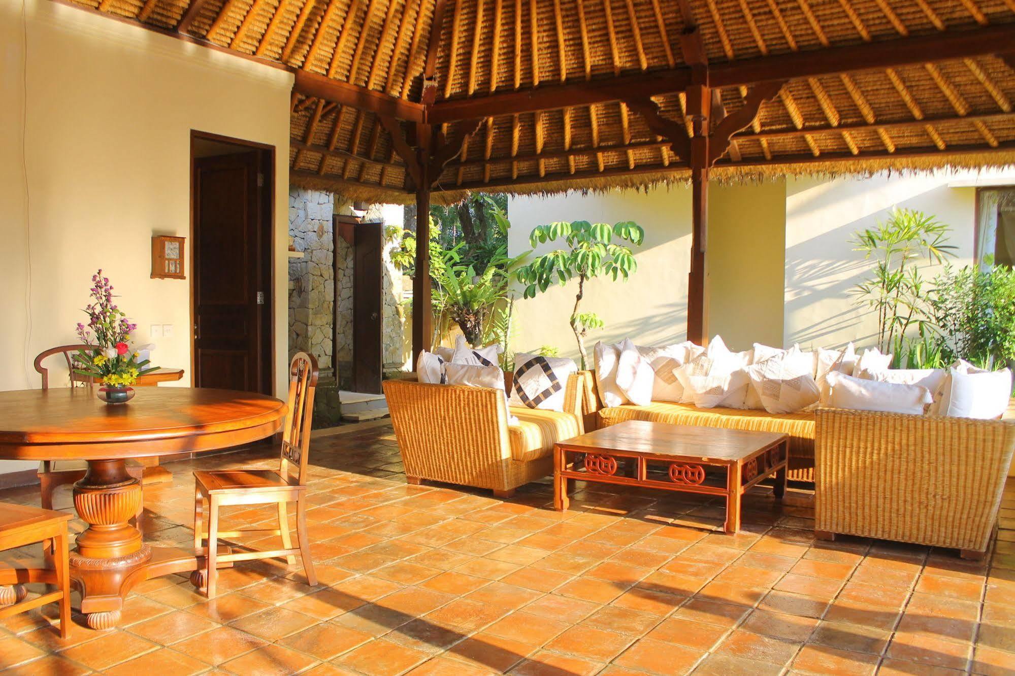 Gayatri Ubud Exterior photo