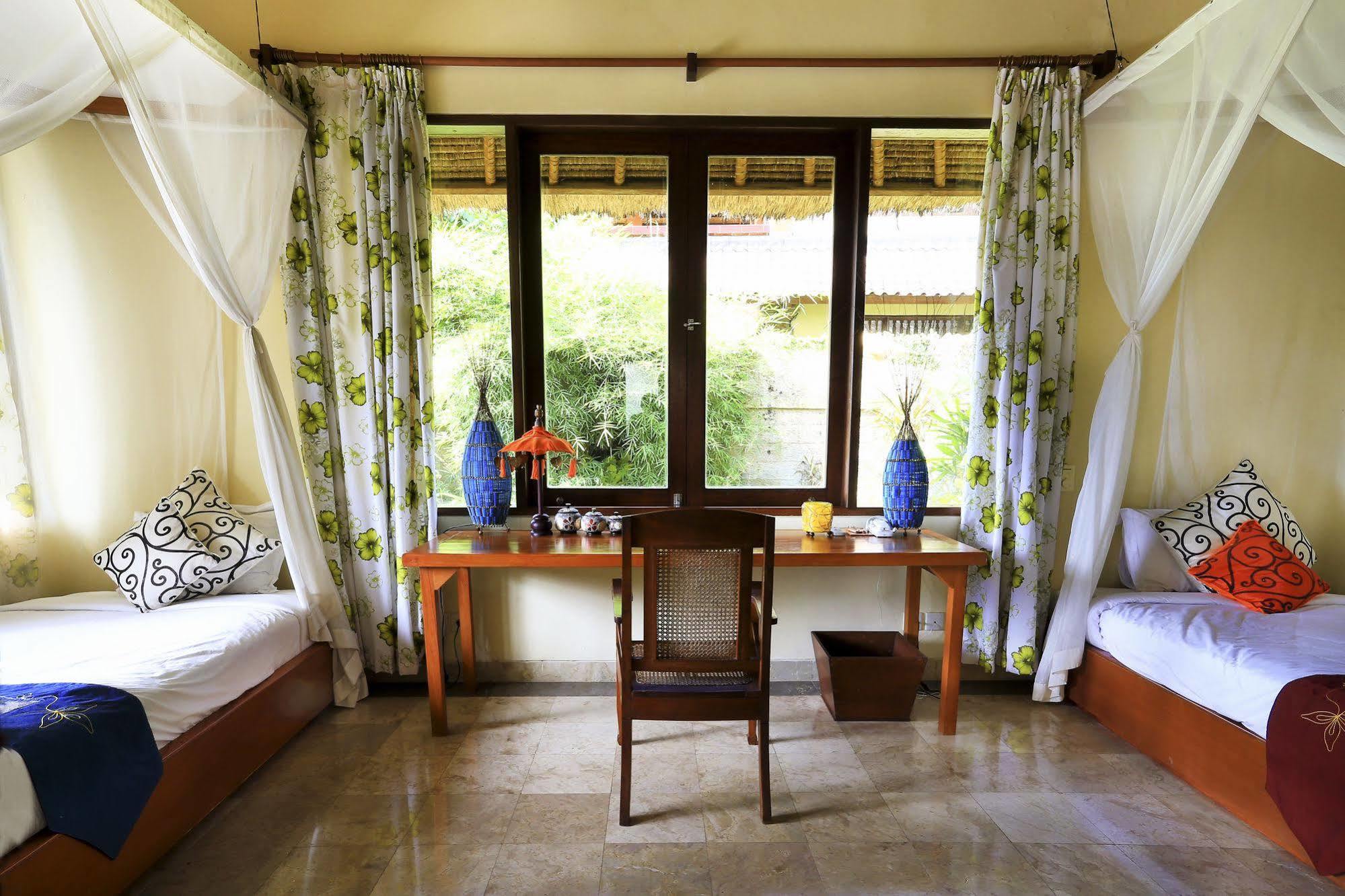 Gayatri Ubud Exterior photo
